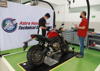 Enam teknisi terbaik dari bengkel resmi AHASS mewakili Indonesia untuk berkompetisi dalam Honda Asia & Oceania Motorcycle Technician Skill Contest 2023 yang akan diselenggarakan di Training Center Honda Thailand pada 22-24 Mei 2023. [Dok. AHM]