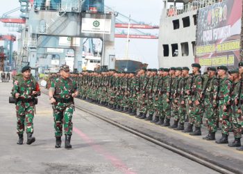 Upacara Militer di Dermaga Boom Baru, Palembang, Minggu (21/05/2023). [Dok. Penrem 042/Gapu]