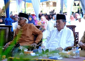 Wagub Sani saat menghadiri dan mengikuti Haflatul Wada Angkatan ke-16 Santri Ponpes Al-Jauharen, bertempat di Ponpes Al-Jauharen, Kelurahan Tanjung Johor, Kecamatan Pelayangan, Seberang Kota Jambi (Sekoja), Senin (22/05/2023). [Foto: Diskominfo/Sopbirin]