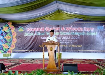Wagub Sani hadiri Khatam Al-Qur'an dan Wisuda Iqro’ serta Perpisahan Siswa Madrasah Ibtidaiyah dan Raudhatul Athfal Nurul Hidayah Jambi, bertempat di Terminal Lama Bandara Sultan Thaha Syaifuddin Jambi, Rabu (24/5/2023). [Foto: Diskominfo/Sopbirin Lekat]
