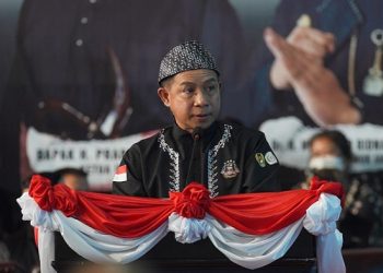 Wakasad TNI ketika membuka secara resmi Kejuaraan Terbuka Pencak Silat Piala Kasad ke-1 tahun 2023, bertempat di Gedung Olah Raga (GOR) M. Toha Dinas Jasmani Militer Angkatan Darat (Disjasad), Baros Cimahi, Jawa Barat, Jumat (26/5/2023). [Foto: Dispenad]