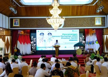 Wagub saat menghadiri dan mencanangkan Sensus Pertanian (ST 2023) bersama Kepala BPS Provinsi Jambi di Auditorium Rumah Dinas Gubernur Jambi, Rabu (31/05/2023). [Foto: Diskominfo/Sopbirin]