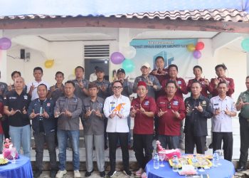 Foto bersama saat peresmian kantor DPC PJS Waykanan oleh Bupati Raden Adipati Surya, Kamis (22/06/2023). [Foto: PJS]