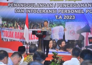 Kapolda Jambi, Irjen Pol. Rusdi Hartono saat menghadiri kegiatan pembinaan personel Polda Jambi, di Ballroom Swiss-Bellhotel Jambi, Selasa (06/06/2023). [Foto: Humas Polda Jambi]