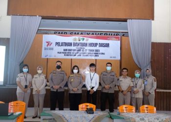 Sosialisasi Pelatihan Bantuan Hidup Dasar kepada Siswa/i SMA Xaverius 1 di Aula SMA Xaverius 1, Rabu, (07/06/2023). [Dok. Humas Polda Jambi]