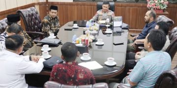 Kapolda Jambi saat Pertemuan Bersama Ketua dan Komisioner KPU Provinsi Jambi, di Mapolda Jambi, Kamis (08/06/2023). [Foto: Humas Polda Jambi]