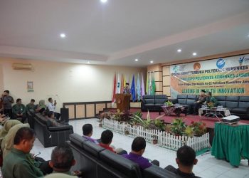 Al Haris saat membukan karir expo dalam rangka die natalis Poltekkes Kemenkes Jambi yang bertempat di Aula Poltekkes Kemenkes Jambi, Kota Baru, Kamis (08/06/2023). [Foto: Diskominfo/Novriansah]