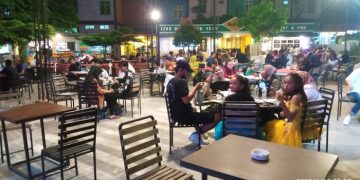 Suasana Kesiko Cafe yang dipadati oleh pengunjung, Sabtu (10/6/2023). [Foto: Aurduri.com/Ega]