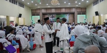 Pelepasan jemaah haji embarkasi antara Provinsi Jambi tahun 1444 Hijriah, dari Kabupaten Bungo dan Tebo Jambi dengan jumlah jemaah 374, kloter 22, di Asrama Haji Jambi, Minggu (11/06/2023). [Foto: Diskominfo/Novriansah]