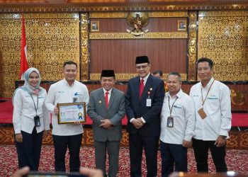 Gubernur pada Upacara Hari Lingkungan Hidup Sedunia Tahun 2023 di Ruang Pola Kantor Gubernur Jambi, Senin (19/06/2023). [Foto: Diskominfo/Novriansah]