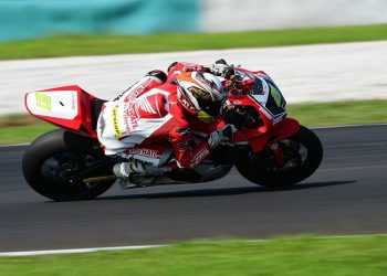 Nomor motor pebalap: AP250 #21: M. Adenanta Putra. [Foto: AHM]