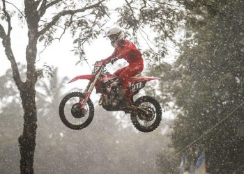 Crosser Astra Honda Racing Team (AHRT), Delvintor Alfarizi di ajang balap motocross tingkat dunia, FIM MXGP 2023 kelas MX2 di Samota, NTB pada Minggu, 25 Juni 2023. [Foto: AHM]