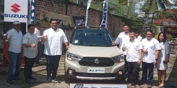 PT Suzuki Indomobil Sales (SIS) bersama PT. Jaya Indah Motor Jambi resmi meluncurkan produk terbaru New XL7 Hybrid, yang mengusung tagline "New Energy to Move Further" bertempat di Rumah Kaca Coffe & Eatery Jambi, Sabtu (24/6/2023). [Foto: Aurduri.com/Gea Erlanda]