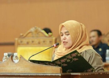 Laporan Pansus III disampaikan Musabakoh pada Rapat Paripurna DPRD Kab. Tanjabtim di ruang sidang DPRD Tanjab Timur, Kamis (27/4/23). [Foto: Humas DPRD Tanjabtim]