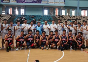 Gubernur Al Haris pada saat Opening Ceremony Porprov XXIII Provinsi Jambi tahun 2023 cabang basket, bertempat di lapangan GOR Kota Baru, Senin (03/07/2023). [Foto: Diskominfo/Agus Supriyanto]
