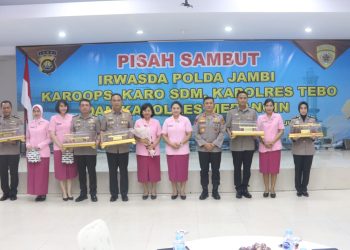 Acara pisah sambut bagi pejabat Polda Jambi di Aula Lantai IV Mapolda Jambi pada Jumat, (14/07/2023). [Foto: Humas Polda Jambi]