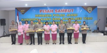 Acara pisah sambut bagi pejabat Polda Jambi di Aula Lantai IV Mapolda Jambi pada Jumat, (14/07/2023). [Foto: Humas Polda Jambi]