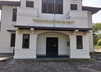 Gedung museum Timah Indonesia Muntok yang sedang dalam renovasi. [Foto: Humas PT Timah Tbk]