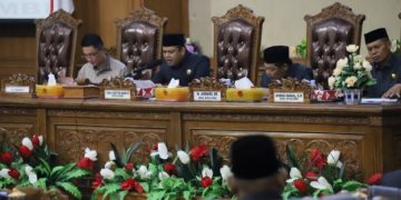 Penjabat Bupati Muaro Jambi Bahas Program Pemberantasan Korupsi dengan KPK RI di Ruang Pola Kantor Gubernur Provinsi Jambi pada Rabu, 7 Juni 2023. [Foto: Diskominfo Muaro Jambi]
