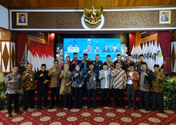 Wagub pada Musyawarah Wilayah ADI Ke-1 Provinsi Jambi di Auditorium Rumah Dinas Gubernur Jambi, Sabtu (08/07/2023). [Foto: Diskominfo/Sopbirin]