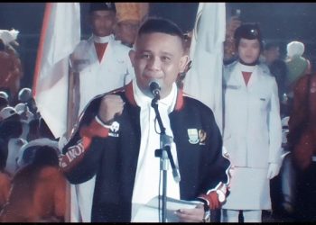 Ketum KONI Provinsi Jambi, Budi Setiawan saat menyampaikan kata sambutan pada Opening Ceremony Porprov Jambi ke-XXIII 2023, Senin (10/07/2023) di stadion Tri Lomba Juang, Kota Jambi. [Foto: BITNews.id/Otoy]