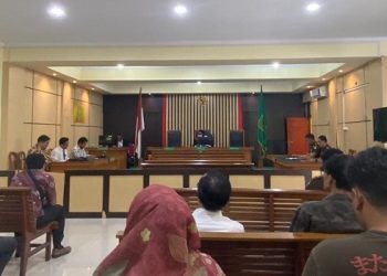 Sidang praperadilan kasus gagal bayar di Bank 9 di Pengadilan Negeri (PN) Jambi, Senin (10/07/2023). [Foto: Bahara Jati]