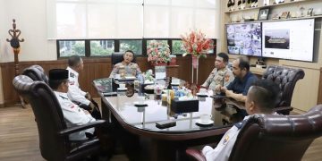 Kunjungan Silaturahmi DPD APDESI Provinsi Jambi di ruang kerja Polda Jambi , Kamis (13/07/2023). [Foto: Humas Polda Jambi]
