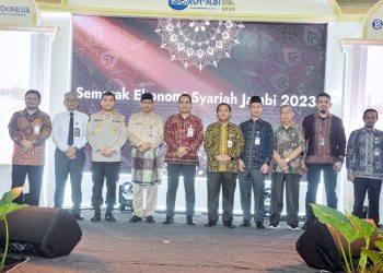 Kabid Humas Polda Jambi Kombes Pol. Mulia Prianto saat hadiri pelaksanaan acara pembukaan Serambi 2023 di Mall Jamtos, Senin (17/07/2023). ([Foto: Humas Polda Jambi]