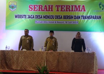 Al Haris pada acara Serah Terima Website dan Aplikasi Jaga Desa di Resort Rumah Kito Mayang, kota Jambi, Selasa (18/07/2023). [Foto: Diskominfo/Agus Supriyanto]
