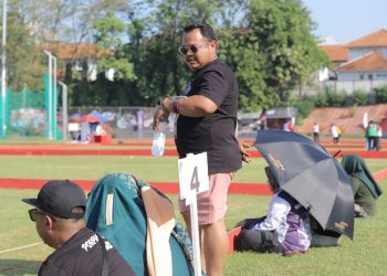 Bayu, manajer tim Gateball Provinsi Jambi saat berrada diperhelatan PON KORPRI ke XVI Tahun 2023 di Kota Semarang Jawa Tengah, Selasa (18/07/2023). [Foto: PB Pergatsi Provinsi Jambi]