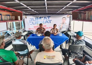 Jum'at Curhat Polda Jambi Pengemudi Ketek di peraiaran sungai batang hari, Jumat (28/07/2023). [Foto:. Humas Polda Jambi]