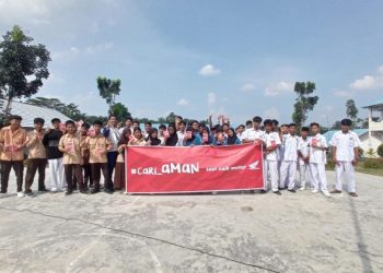 Kampanye dan edukasi keselamatan berkendara Sinsen main dealer di SMKN 7 Muaro Jambi, Sabtu (29/07). [Foto: sinsen/Ajeng]