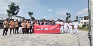 Kampanye dan edukasi keselamatan berkendara Sinsen main dealer di SMKN 7 Muaro Jambi, Sabtu (29/07). [Foto: sinsen/Ajeng]