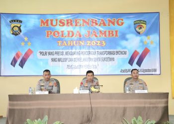 Irjen Pol. Drs Rusdi Hartono saat membuka Musrenbang Polda Jambi Tahun 2023 di Sumatera Room Hotel Ratu Telanaipura, Senin (31/7/23). [Foto: Humas Polda Jambi]