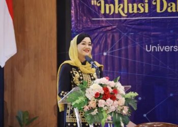 Kepala Eksekutif Pengawas Perilaku Pelaku Usaha Jasa Keuangan, Edukasi, dan Pelindungan Konsumen OJK Friderica Widyasari Dewi pada acara Rapat Kerja Nasional Majelis Ekonomi dan Ketenagakerjaan Pimpinan Pusat di Yogyakarta, Sabtu (19/08/2023). [Foto: Humas OJK Jambi]