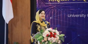 Kepala Eksekutif Pengawas Perilaku Pelaku Usaha Jasa Keuangan, Edukasi, dan Pelindungan Konsumen OJK Friderica Widyasari Dewi pada acara Rapat Kerja Nasional Majelis Ekonomi dan Ketenagakerjaan Pimpinan Pusat di Yogyakarta, Sabtu (19/08/2023). [Foto: Humas OJK Jambi]