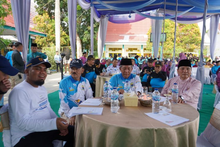 Wagub Sani saat menghadiri Peringatan Hari Air Dunia ke-31 bertempat di SMA Negeri 7 Kabupaten Sarolangun Rabu, (23/08/2023). [Foto: Diskominfo Provinsi Jambi/Novriansah]
