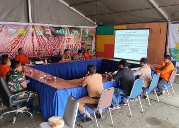 Konferensi pers Satgas Penanggulangan Karhutla Provinsi Jambi di Posko Satgas Darat Karhutla Provinsi Jambi, Selasa (29/8/2023). [Foto: Diskominfo Provinsi Jambi]