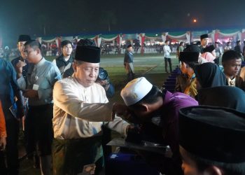 Wagub Abdullah Sani pada penutupan MTQ Tingkat Provinsi Jambi di Arena Utama MTQ, Lapangan Gunung Kembang, Kabupaten Sarolangun, Selasa (29/8/2023). [Foto: Diskominfo/Harun]