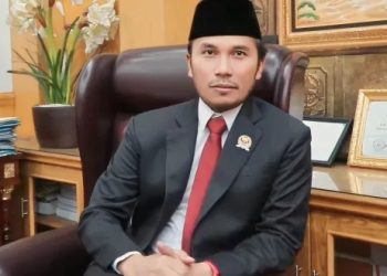 Ketua DPRD Provinsi Jambi, Edi Purwanto di Ruang Kerjanya, Rabu (30/08/2023). [Foto: Humas DPRD Provinsi Jambi]