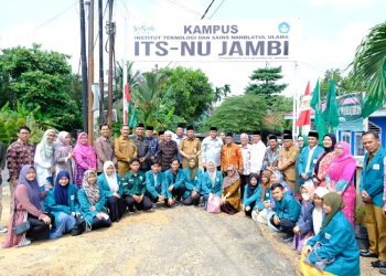 Pembukaan Selubung Nama Merk ITS-NU Jambi di Kampus ITS-NU Jambi Kelurahan Rawasari,Kota Jambi, Senin (14/08/2023). [Foto: Diskominfo/Sobirin]