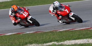 Pebalap binaan PT Astra Honda Motor (AHM), Veda Ega Pratama dan Reykat Fadillah. [Foto: AHM]