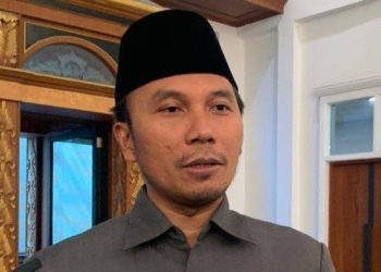 Ketua DPRD Provinsi Jambi, Edi Purwanto saat wawancarai di Gedung DPRD Provinsi Jambi, Selasa (05/09). [Foto: Humas DPRD Provinsi]