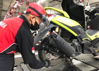 Perawatan komponen sepeda motor matic Yamaha. [Foto: Yamaha Jambi/Didit]