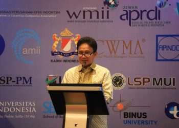 Wakil Ketua Dewan Komisioner OJK, Mirza Adityaswara. [Foto: Humas OJK]