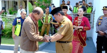 Wagub Sani saat menerima kunjungan kerja Komite I DPD RI di Ruang Pola Kantor Gubernur Jambi, Senin (11/09/2023). [Foto: Diskominfo Provinsi Jambi/Sopbirin]