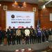 Ketua Yayasan AHM bersama para Agen Safety Riding Universitas Brawijaya Malang melakukan sesi foto selepas pembukaan Short Movie Contest. [Foto: AHM]