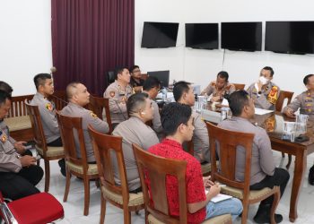 Polresta Jambi menggelar Rapat Internal Kesiapan Operasi Lilin 2023 bertempat di Ruang Data Bag Ops Polresta Jambi, Jumat 8 Desember 2023.