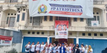 Hariatia silahturahmi bersama RPDN di Posko Pemenangan RPDN Jelutung pada Senin, (25/12). [Foto: Aurduri.com/Charles]