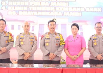 Sertijab  yang berlangsung di aula Lantai IV Gedung Utama Mapolda Jambi, Kamis (28/11/23). [Foto: Humas Polresta Jambi]